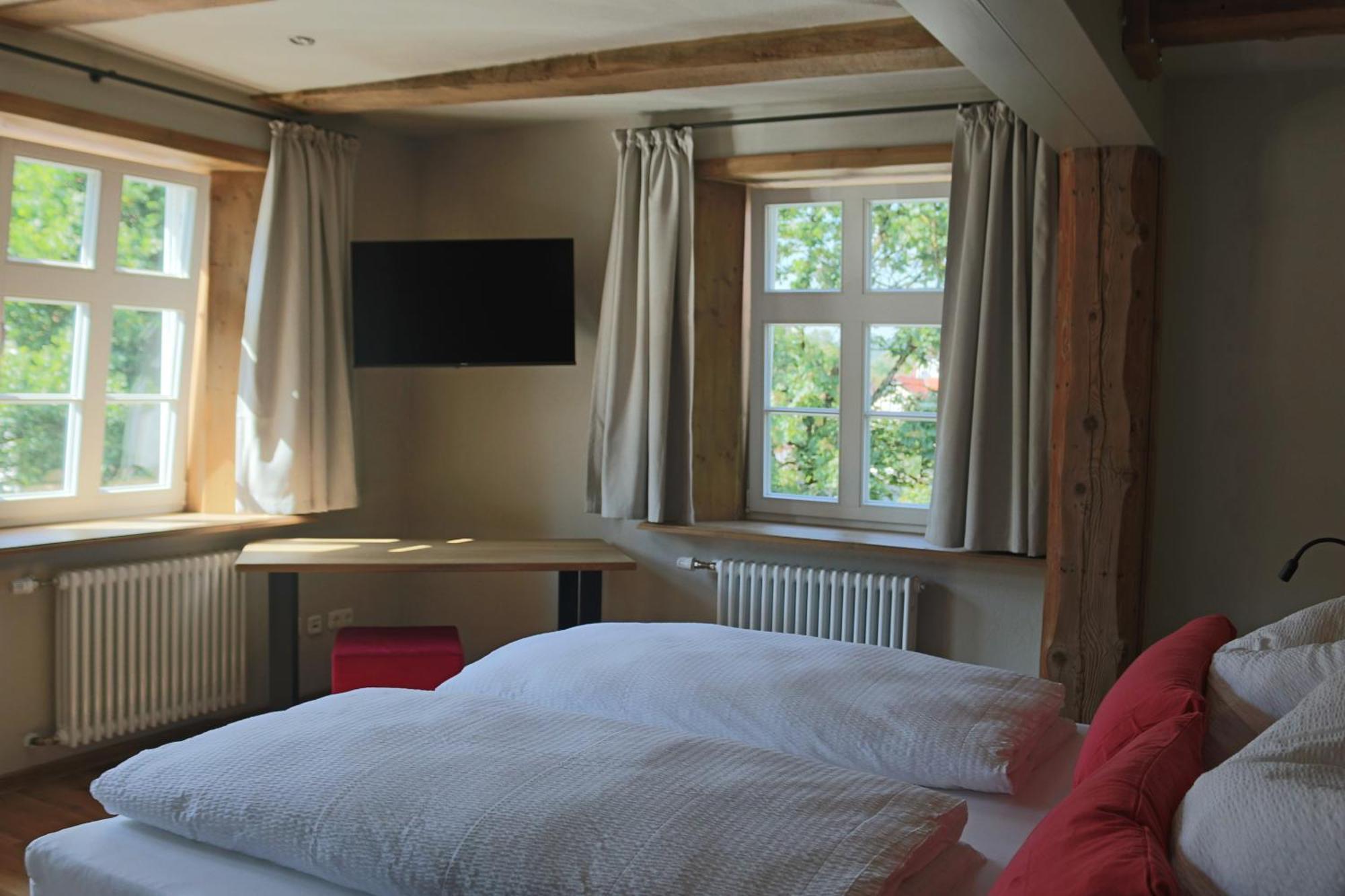 Landgasthof Koenig Von Preussen Helsa Habitación foto